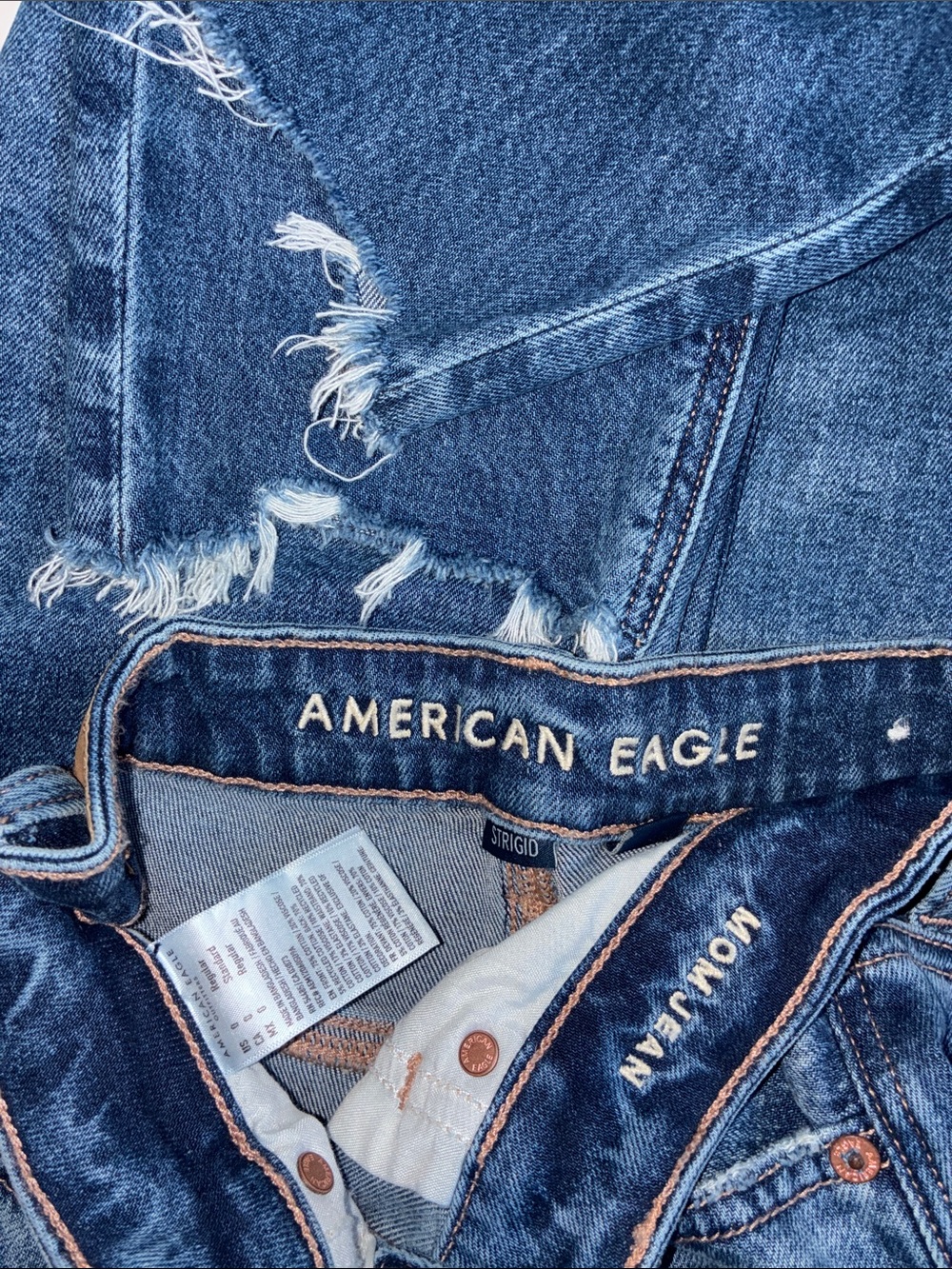 AE - Distressed High Rise Mom Jean - Picture 8 of 8